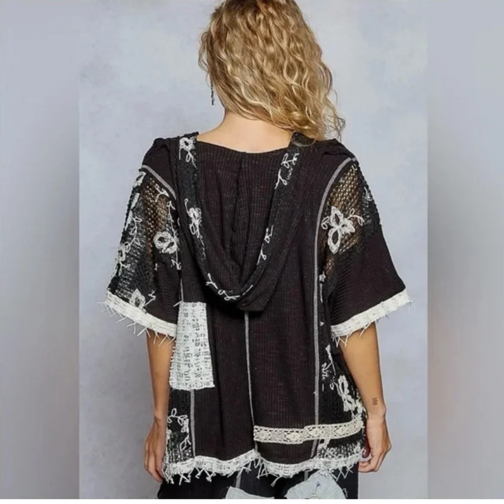 POL Black Textured Knit Top; Size L; New - Picture 2 of 8